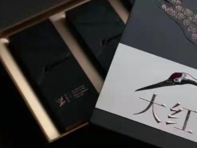黑色系茶葉包裝盒，簡約而不失高檔